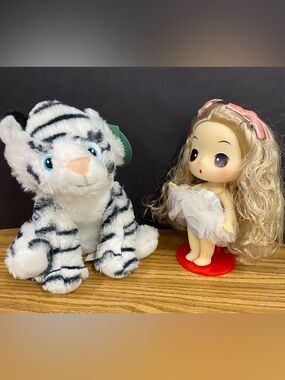 Ddung Cute Princess Ballet Doll and Plush White Tiger Toy